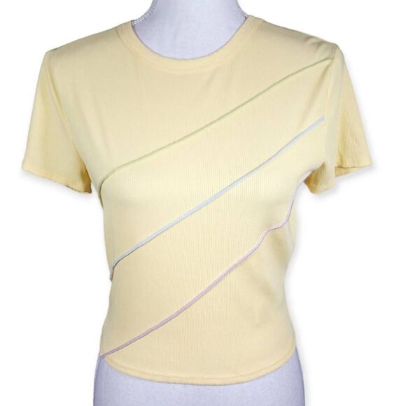 FOREVER 21 YELLOW TOP SZ.M NWT - Picture 1 of 6
